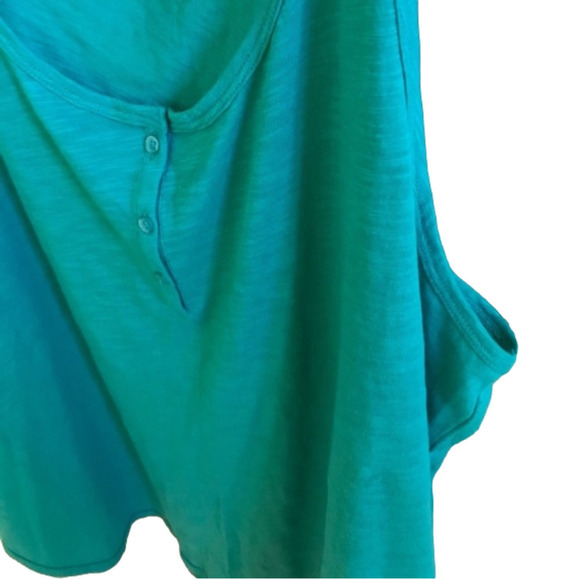 NWT Reitmans Scoop Neck 3 Button Down Tank Top - Picture 7 of 8